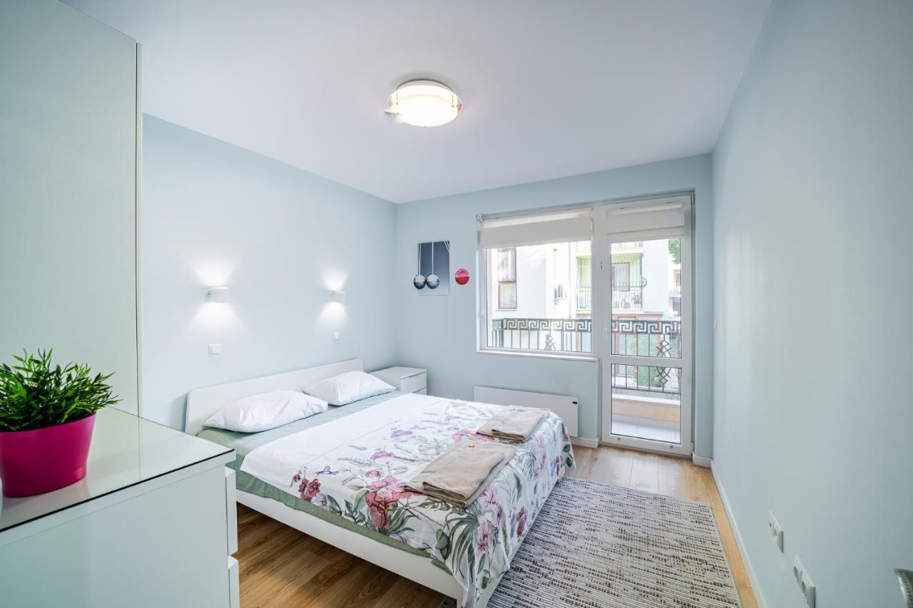 Colibri Central Apartment Varna Extérieur photo